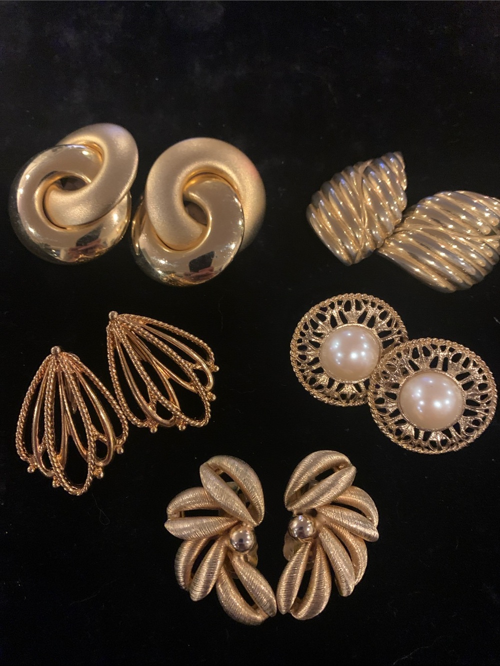 Classic Gold-Tone Pearl Filigree Clip-On Earrings - Gold